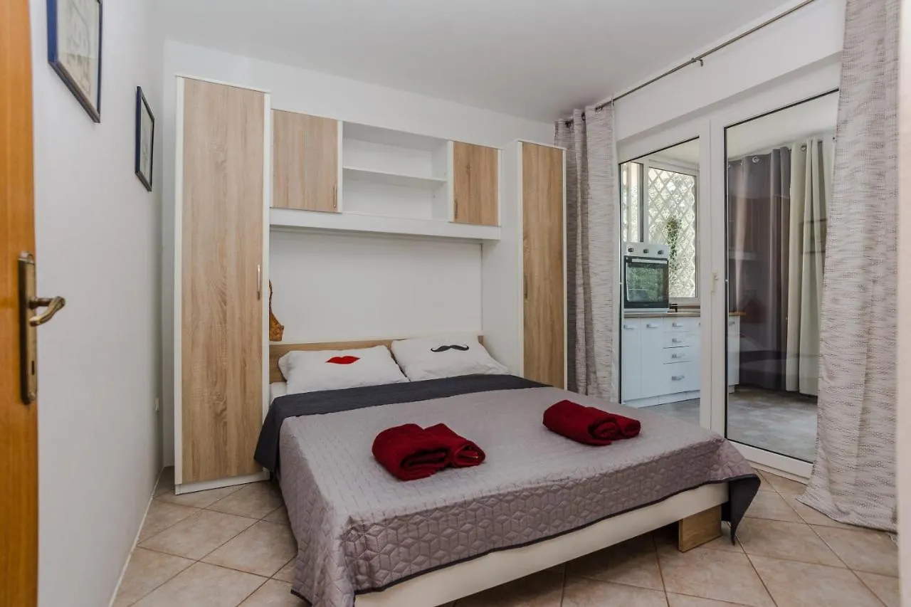 Apartments With A Parking Space Vir - 18582 Croatia